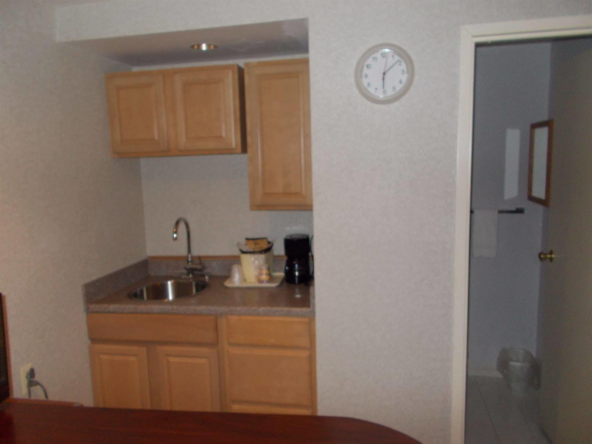 Somerset Lofts Room photo